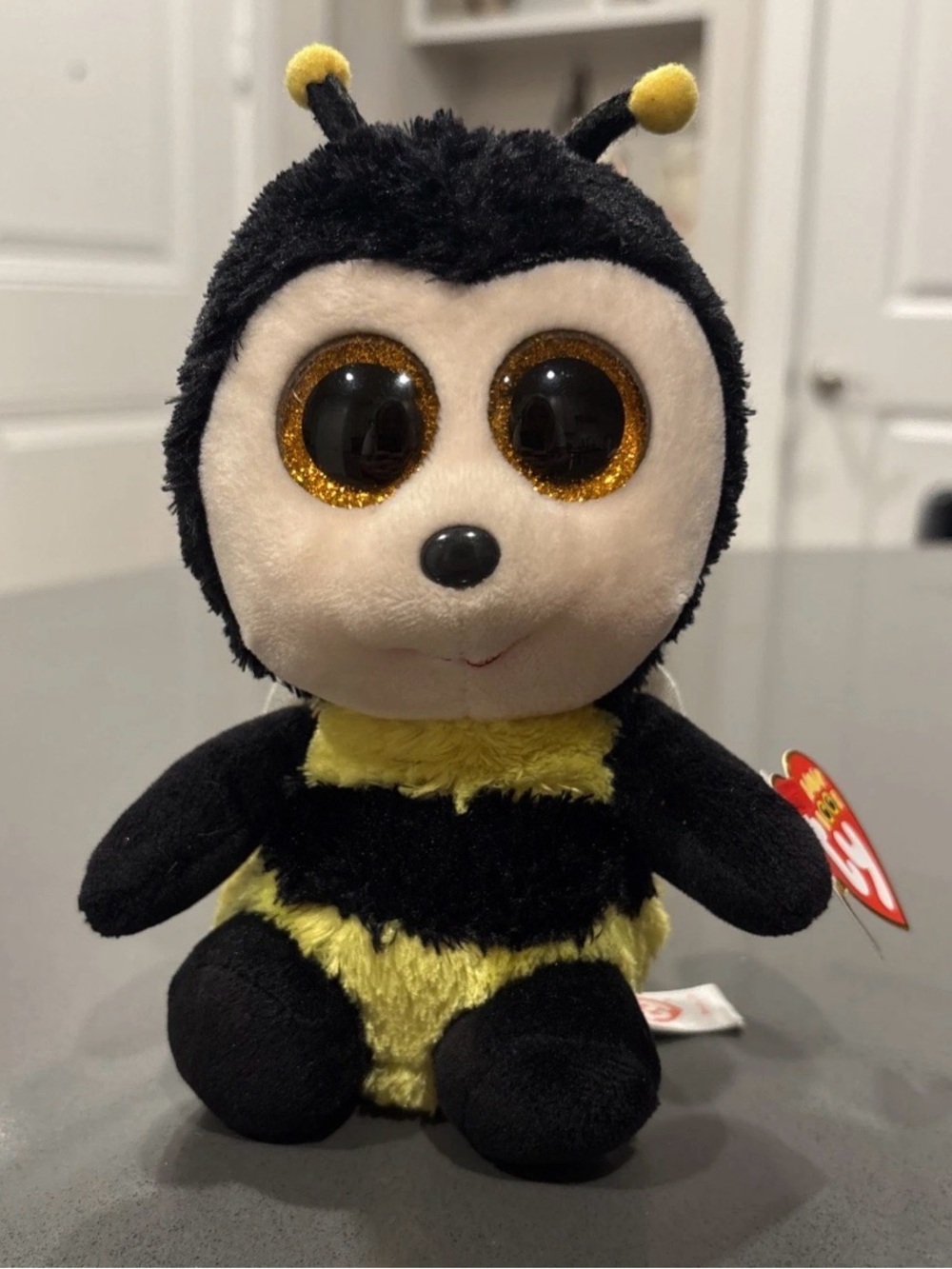 NWT Ty Beanie Boos Buzby the Bee 6" Plush Gold Glitter Eyes
Retired